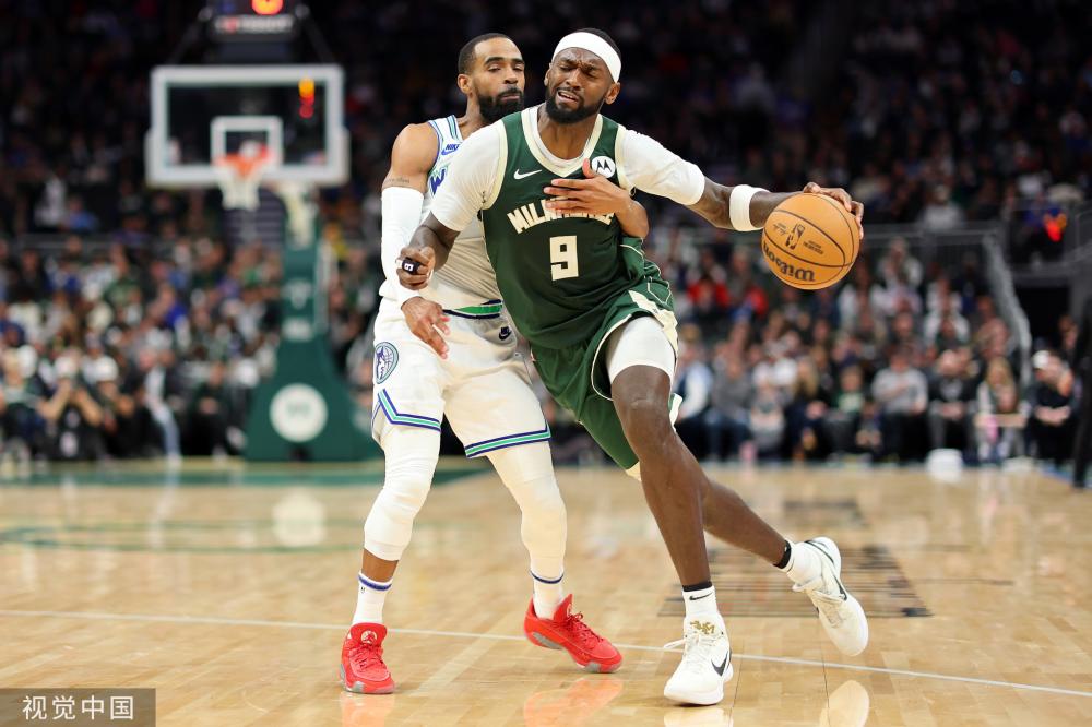 八一名将莫科，妻子去世一夜白头，再婚娶蝶后赡养前妻父母13年.