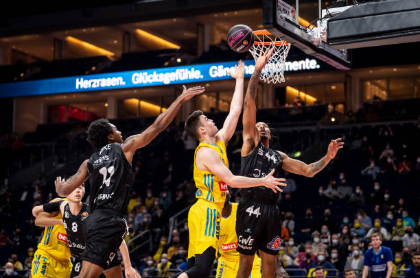 斯洛特：也许没打世俱杯是好事，切尔西会是争冠重要竞争对手