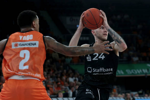 PRX vs FNC 、MIBR vs NRG，谁将率先进入胜者组决赛？